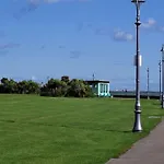 1Bd Readers Retreat In Clontarf 10Mins To Sea