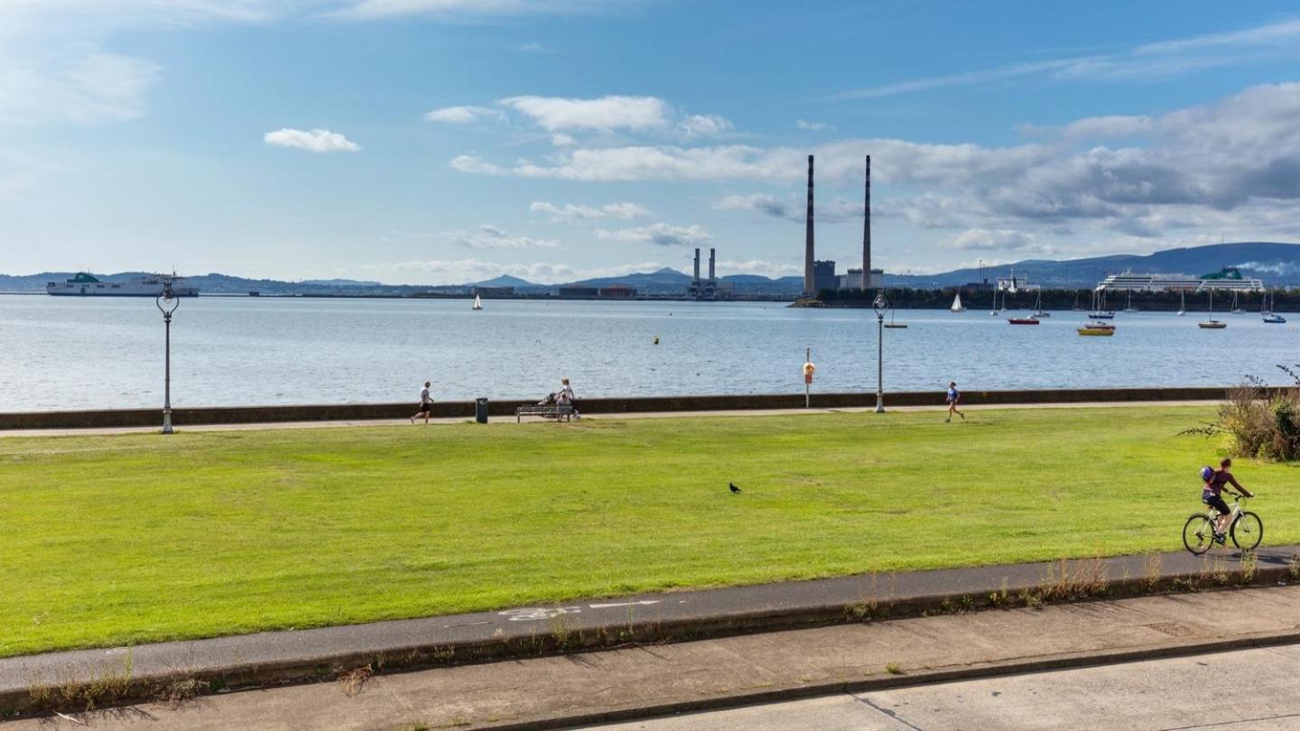 1bd Readers Retreat In Clontarf 10mins To Sea *